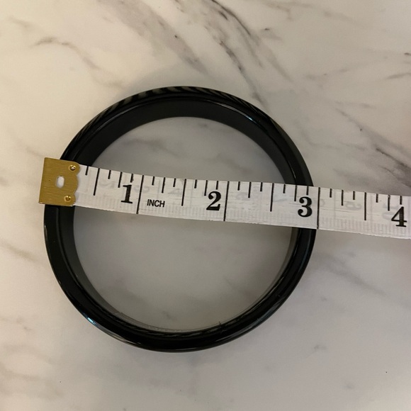 ❌SOLD❌Chanel Bangle Black and White - Picture 7 of 8